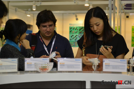 海纳通iPhone 5移动电源亮剑香港秋季展会